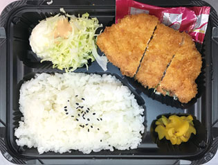 トンカツランチ